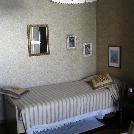Bed and Breakfast La Casa Dei Pini à Malnate Extérieur photo