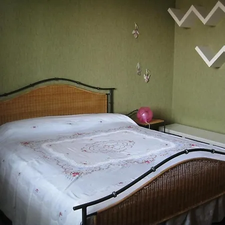 Bed and Breakfast La Casa Dei Pini à Malnate Extérieur photo